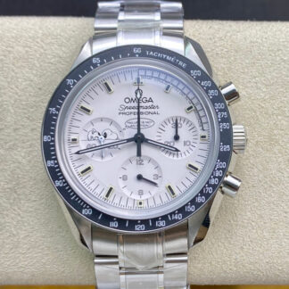 AAA Replica Omega Speedmaster Snoopy Award 311.32.42.30.04.003 OM Factory White Dial Mens Watch